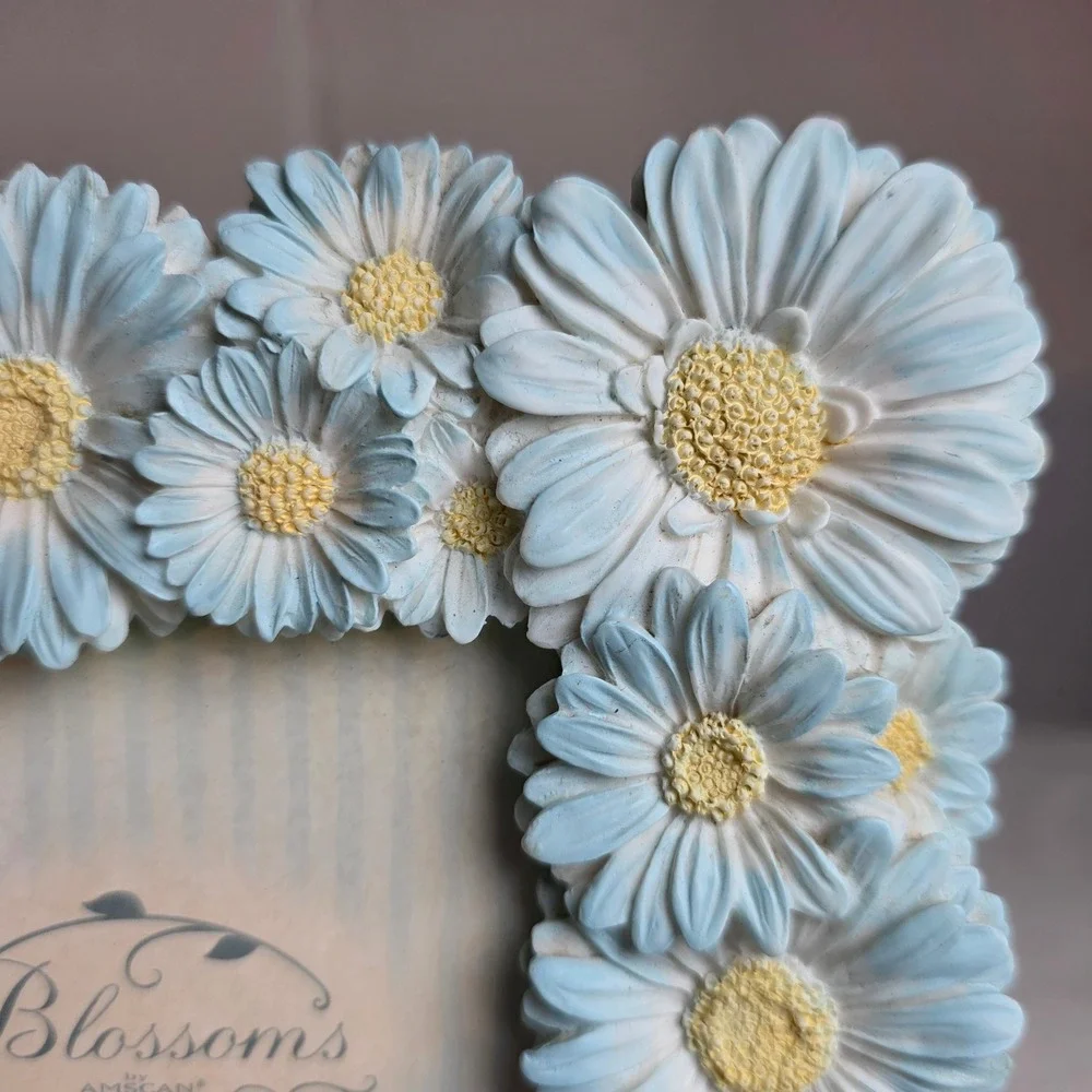 Amscan Blossoms Light Blue Daisy Floral Resin 4x6 Picture Frame Vintage 90s